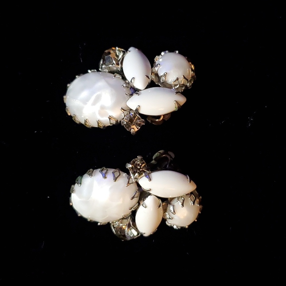 Vintage Clip On Earrings